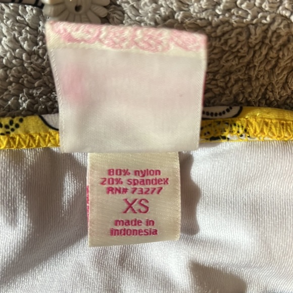 Candies XS Yellow flowers bikini - Picture 6 of 8